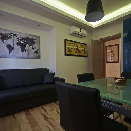 Piramide House Apartment Rome Bilik gambar