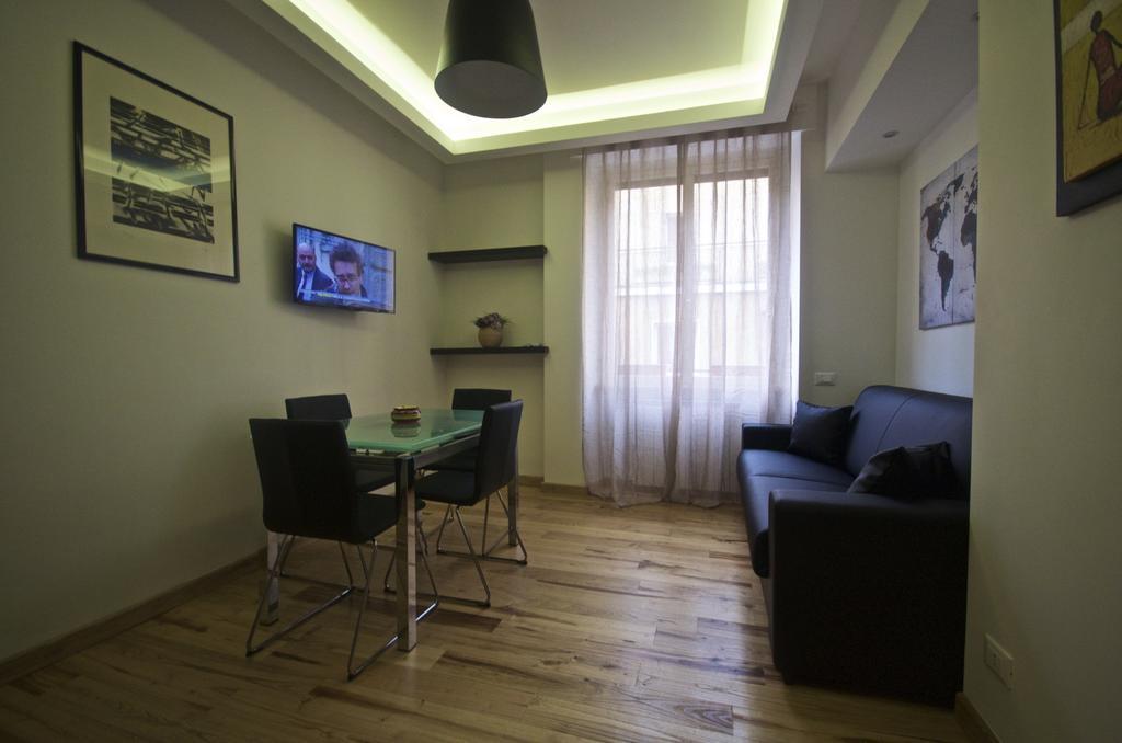 Piramide House Apartment Rome Bilik gambar